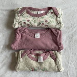 Baby Kiss Baby Onesies 6-9M